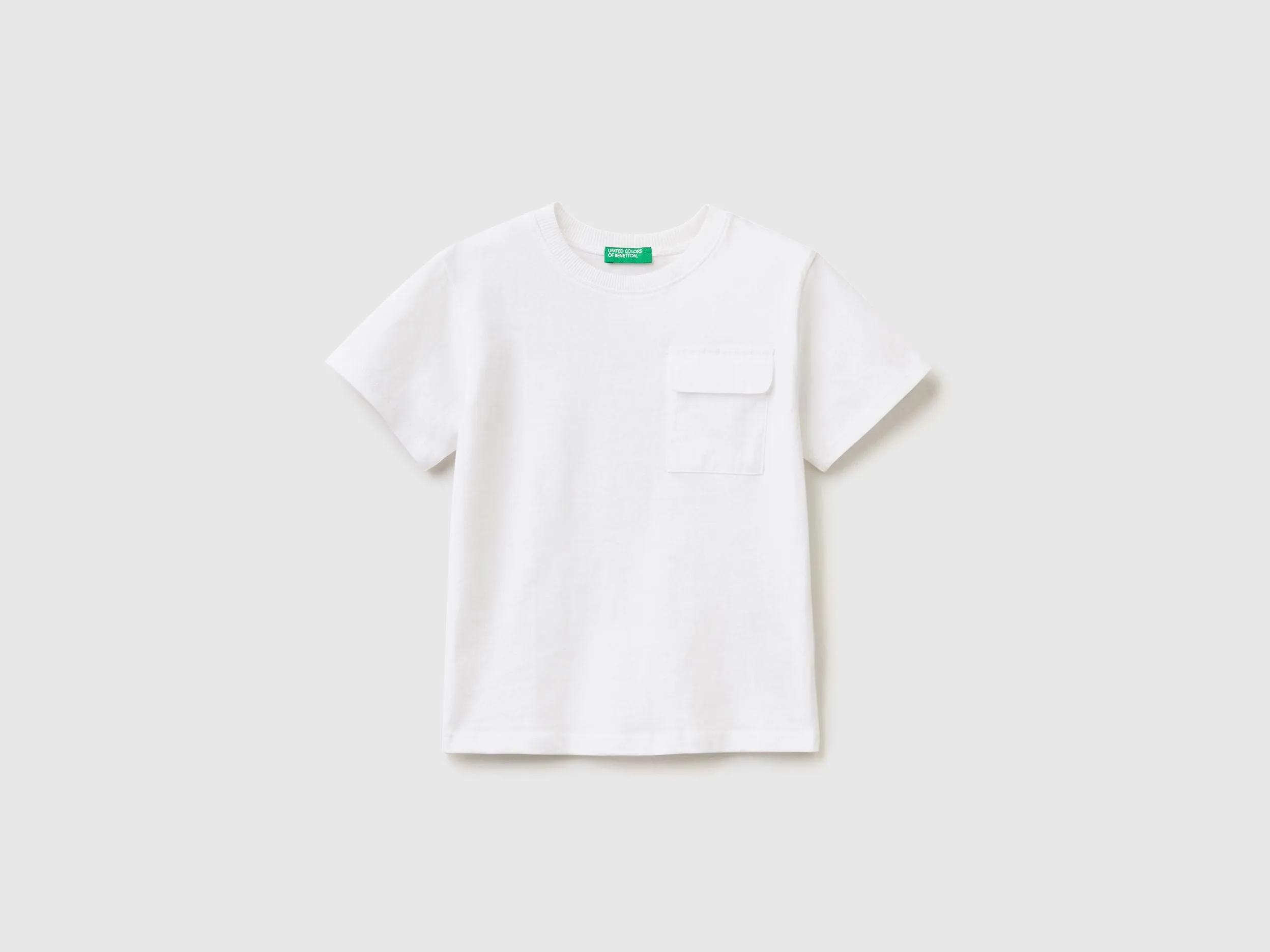 100% cotton t-shirt with pocket