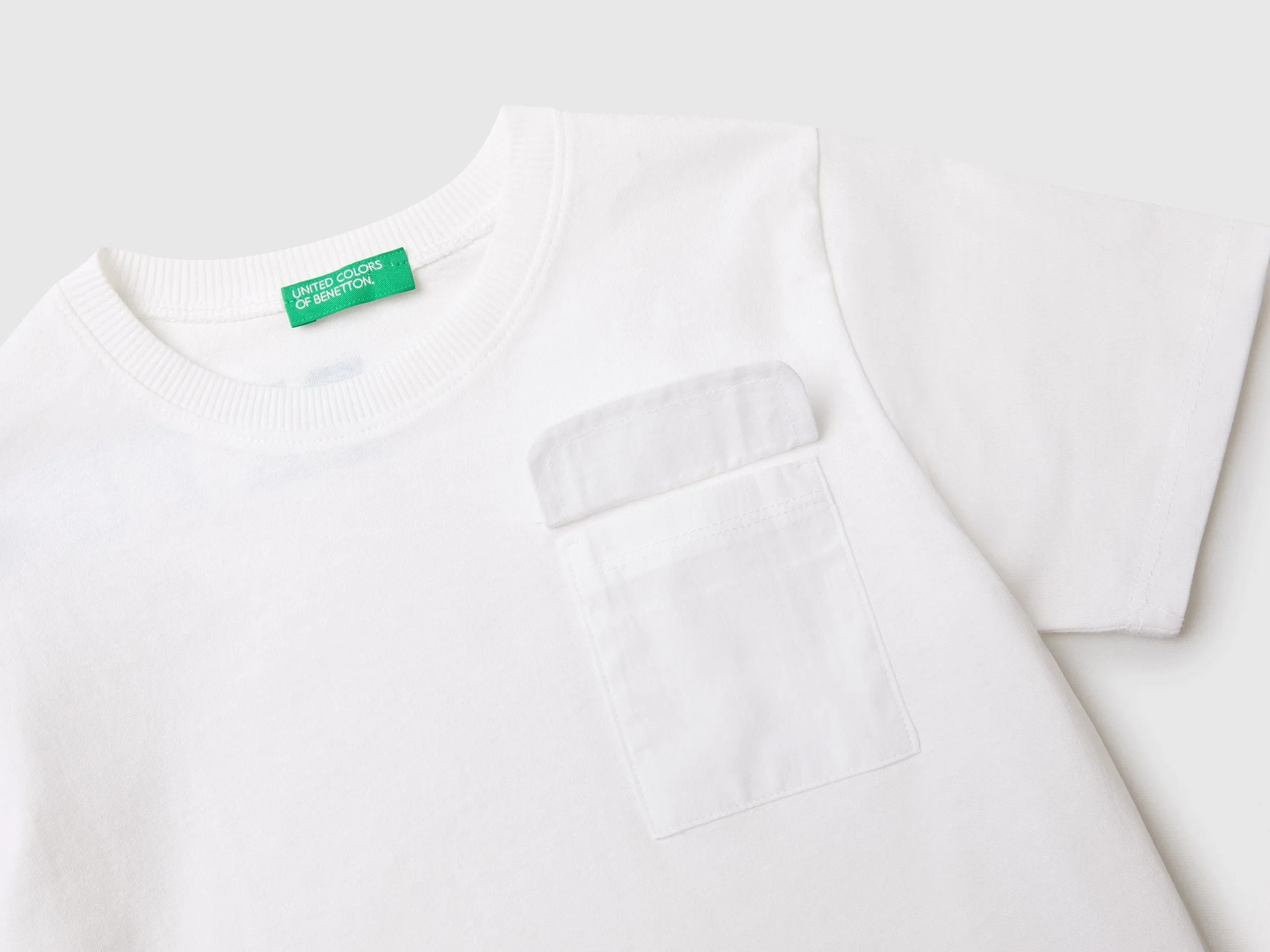 100% cotton t-shirt with pocket