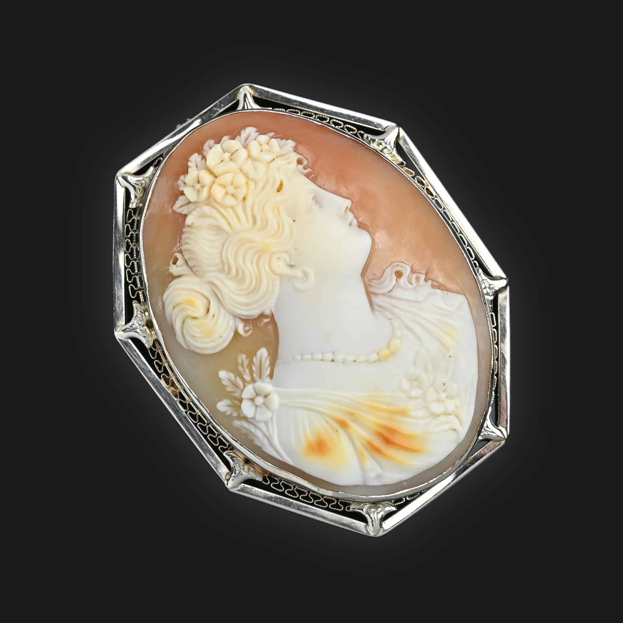 Antique Carved Shell Cameo Brooch Pendant in 14K Gold