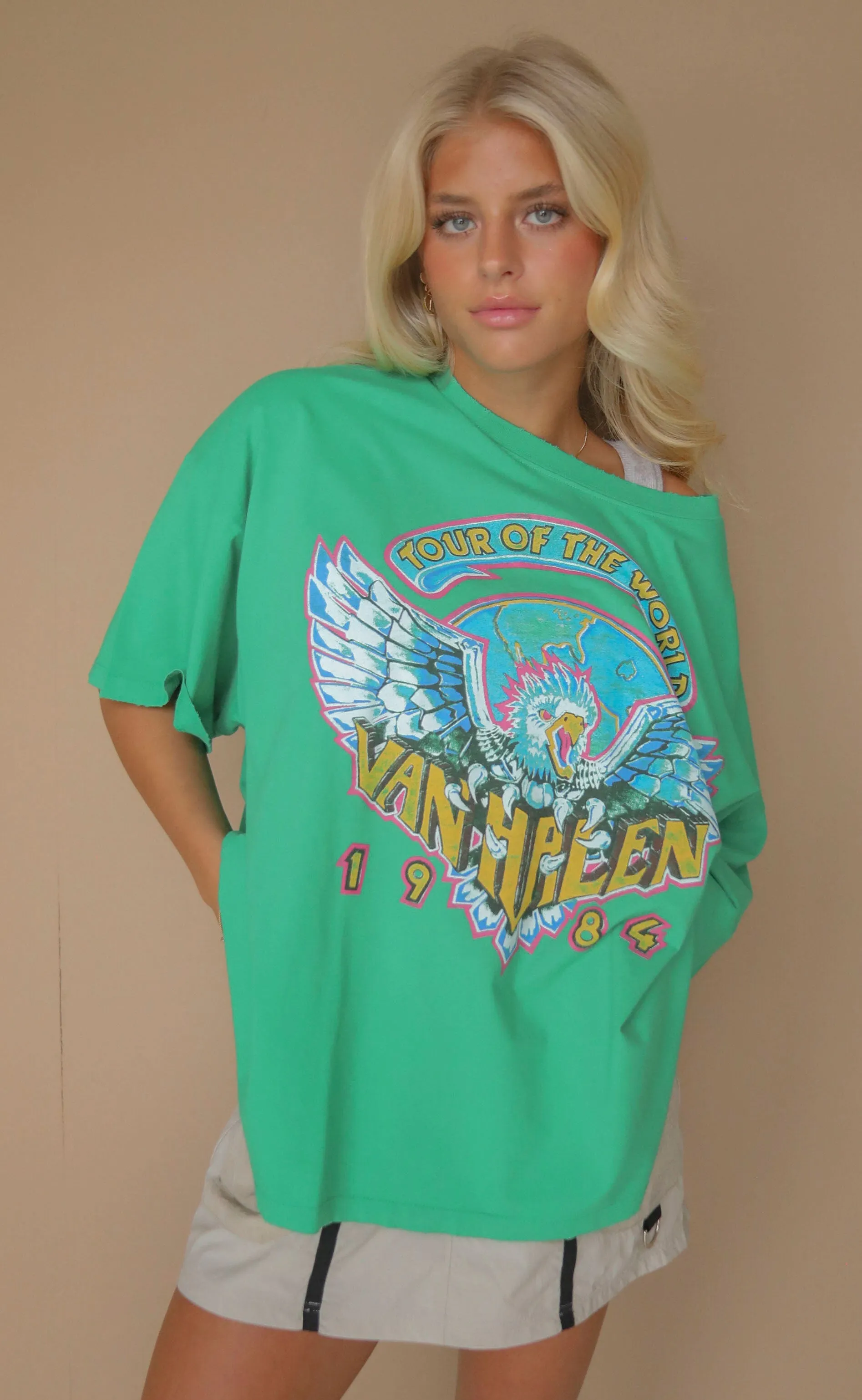 daydreamer: van halen tour of the world one size tee