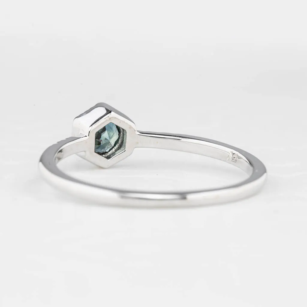 Grace Ring 4.5mm 0.40ct Blue Queensland Sapphire 14K White Gold