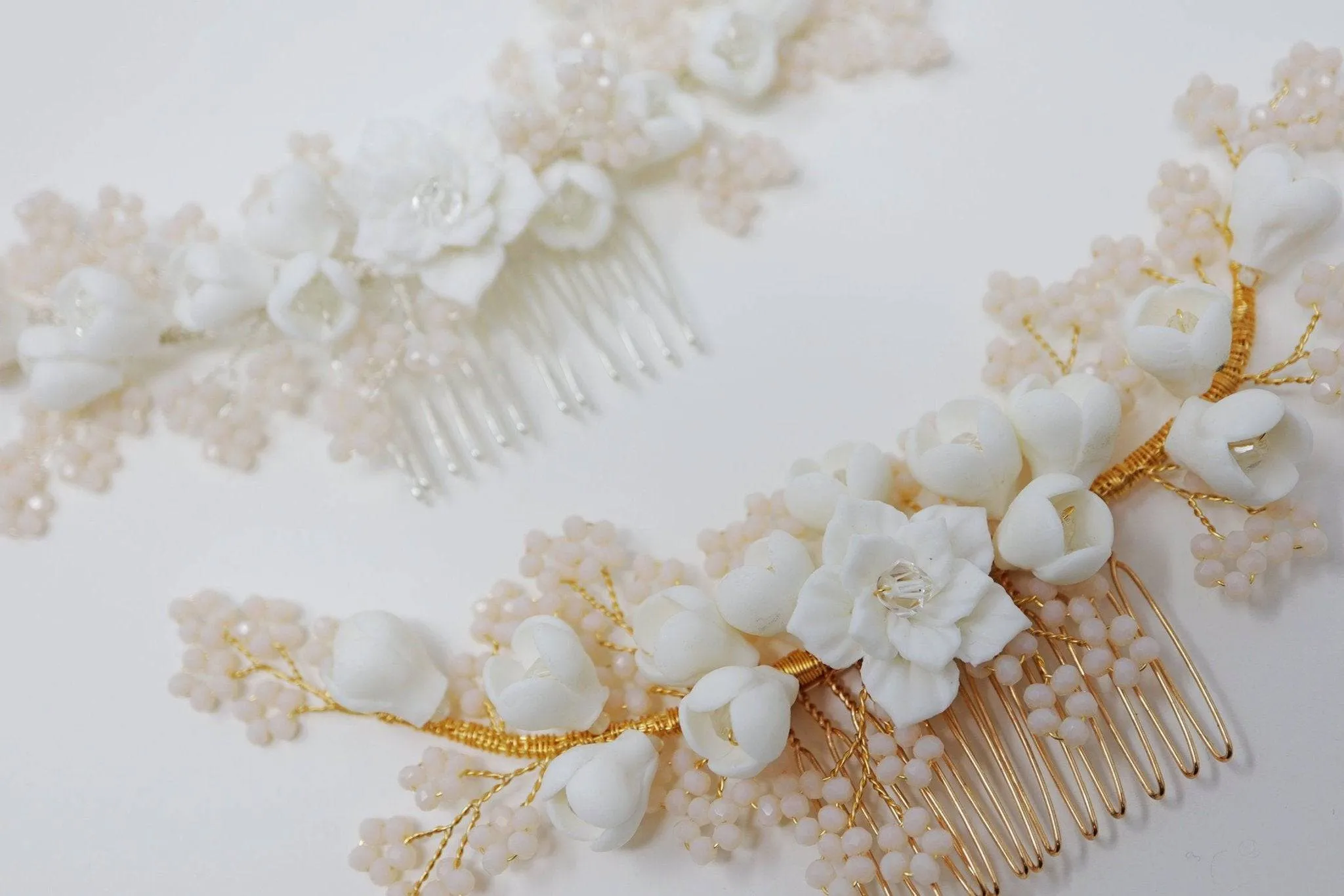 Swarovski Crystals Large Ceramic White flower & Tiny Baby Pink Flowers, Bridal Hair piece, Bridal Hair Accessories, Wedding Hair Comb